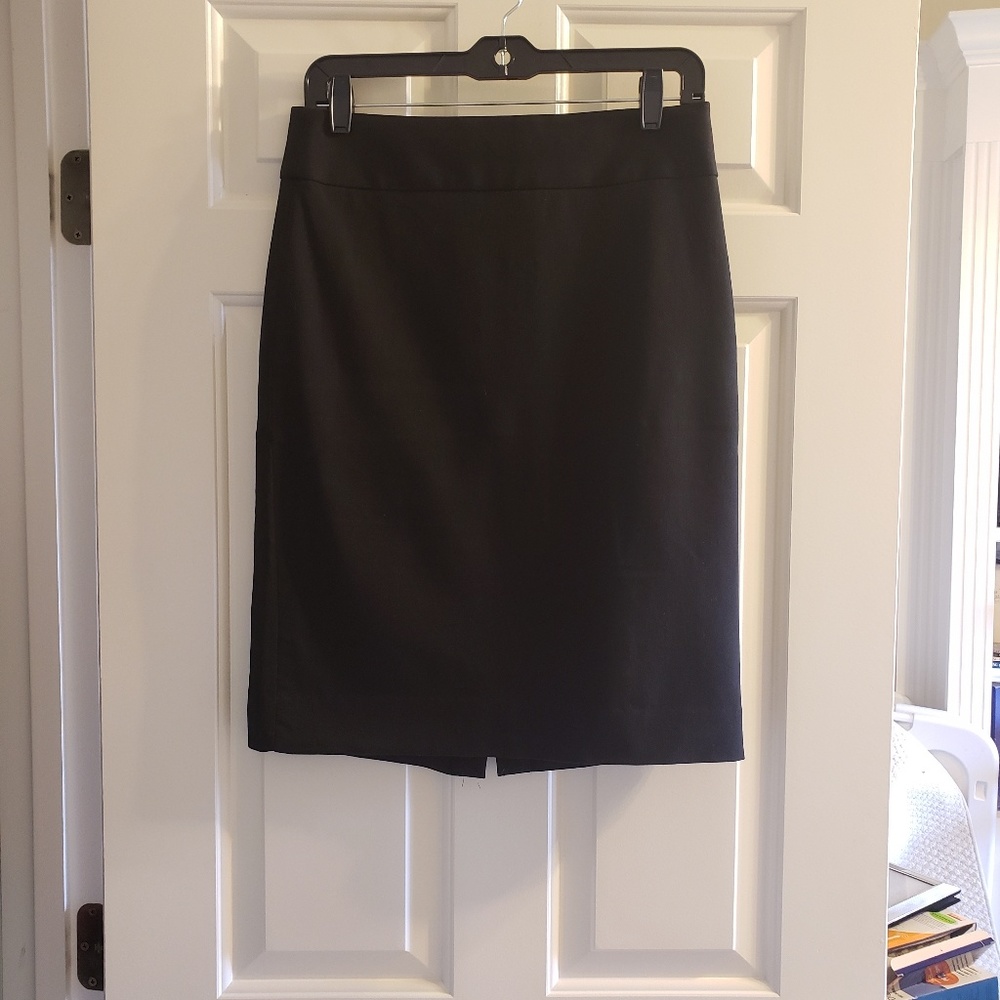 Banana Republic - Black Pencil Skirt